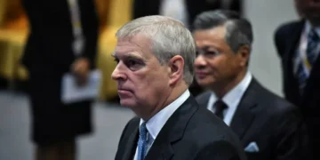 Detenção do ex-príncipe André “envergonha o país e a família real” britânica