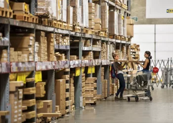 Ikea muda de estratégia na China e fecha sete grandes lojas