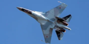 Conheça o caça russo que impressionou os EUA
